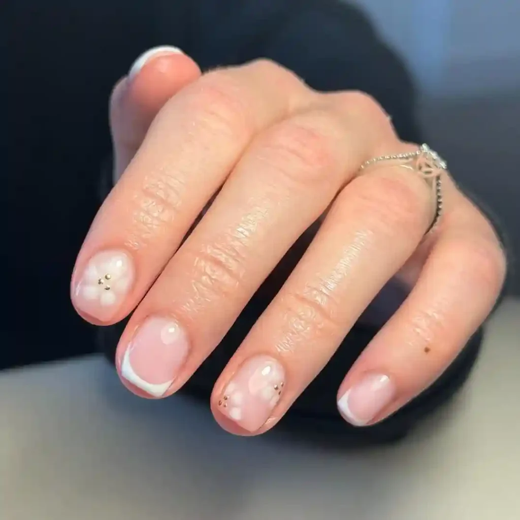 Delicate Daisies and French Touch