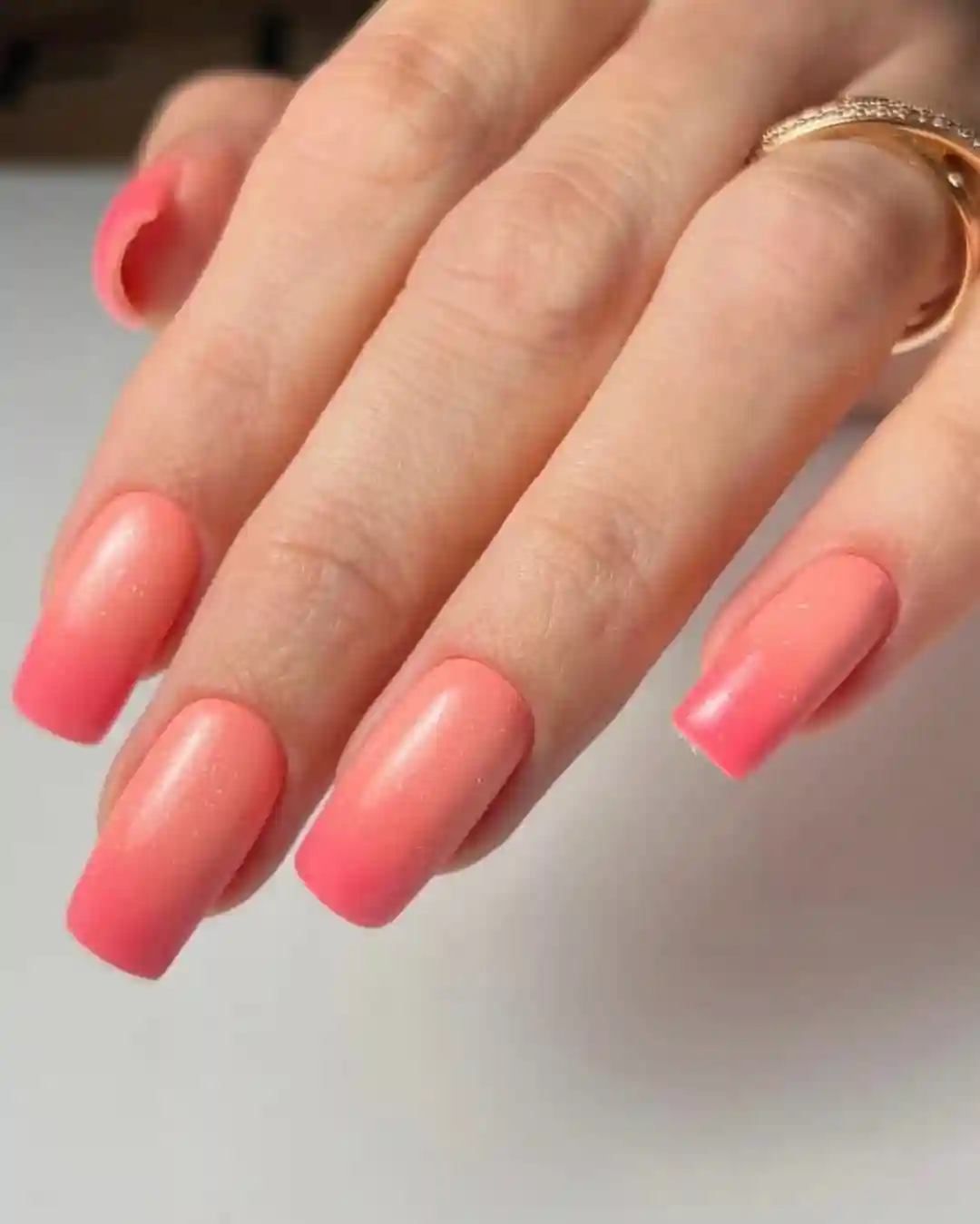Soft Coral Peach Ombré for Everyday Glam