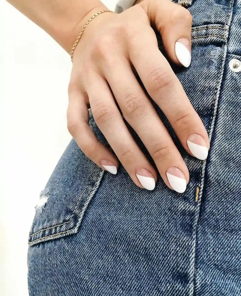 Chic White Triangle Nails on Natural Base