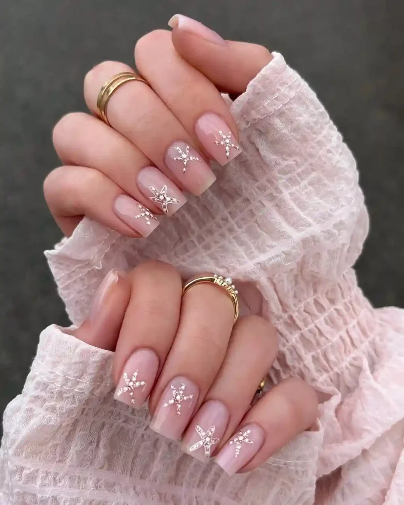 Minimalist Ocean Star Nails with Nude Base